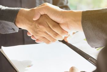 9 étapes clés pour reprendre une entreprise